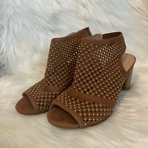 Andrew geller heels peep toe shoes size 5